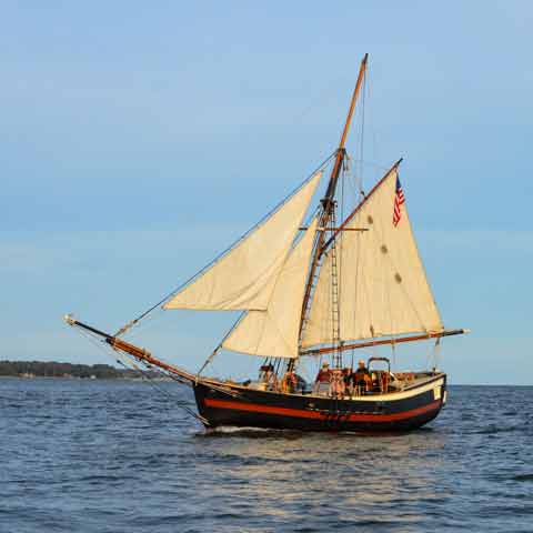 sailing ship Luna